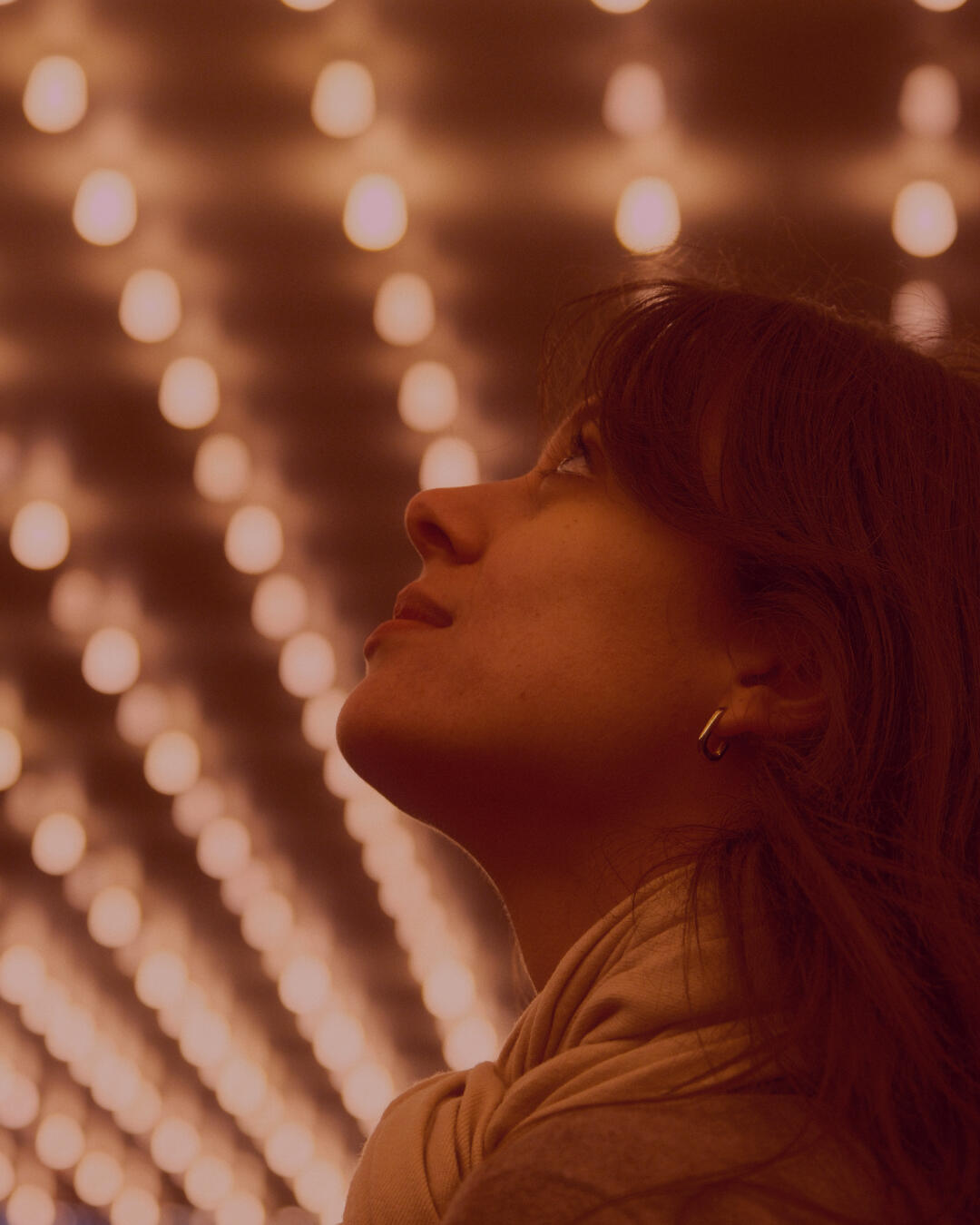 Salon privé Nantes Visage qui regarde en l'air, inspiration